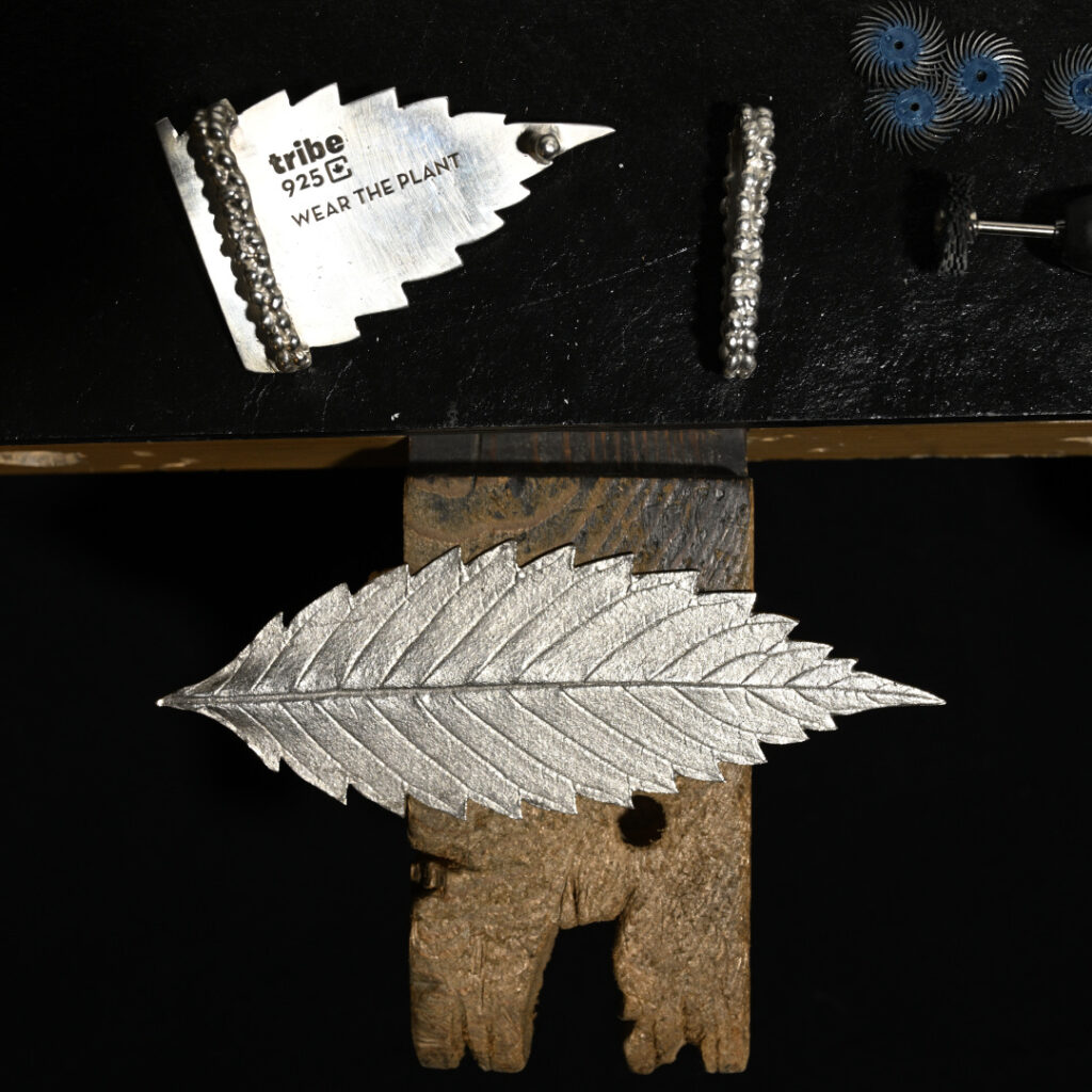 TRIBE STERLING SILVER LEAF BUCKLES