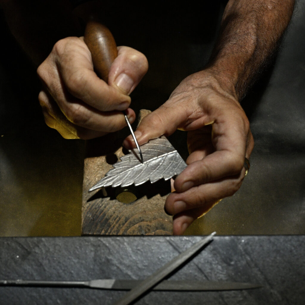 TRIBE Half Leaf Sterling Buckle